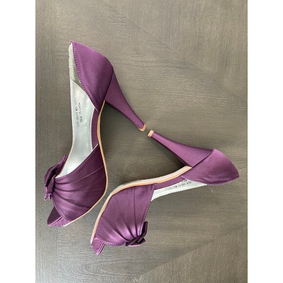 David’s Bridal Purple Satin Peep Toe Heels with Bow Size 8.5 Special Occasion - Picture 4 of 6